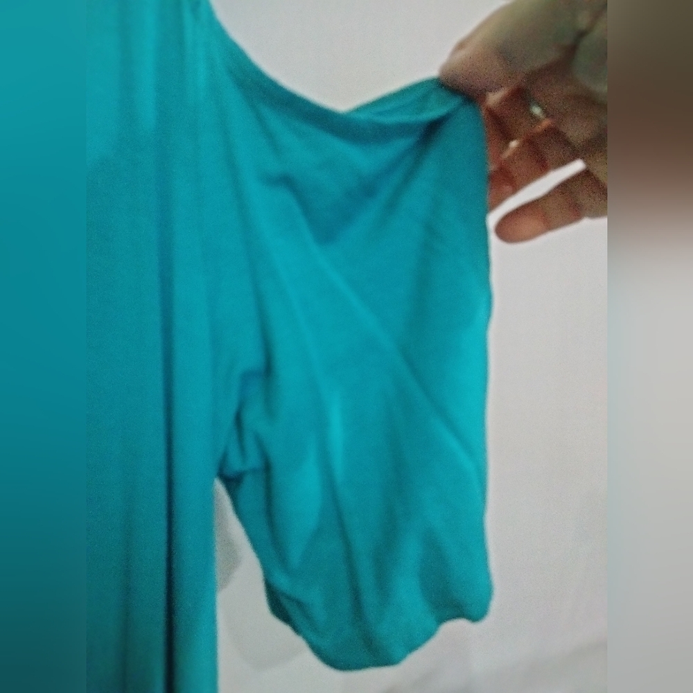 Azules Cold-shoulder Teal Women's Top - Picture 2 of 3